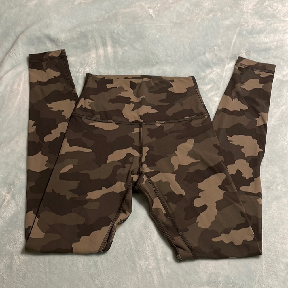 Lululemon Align HR Leggings 28” Green Camo Size 4